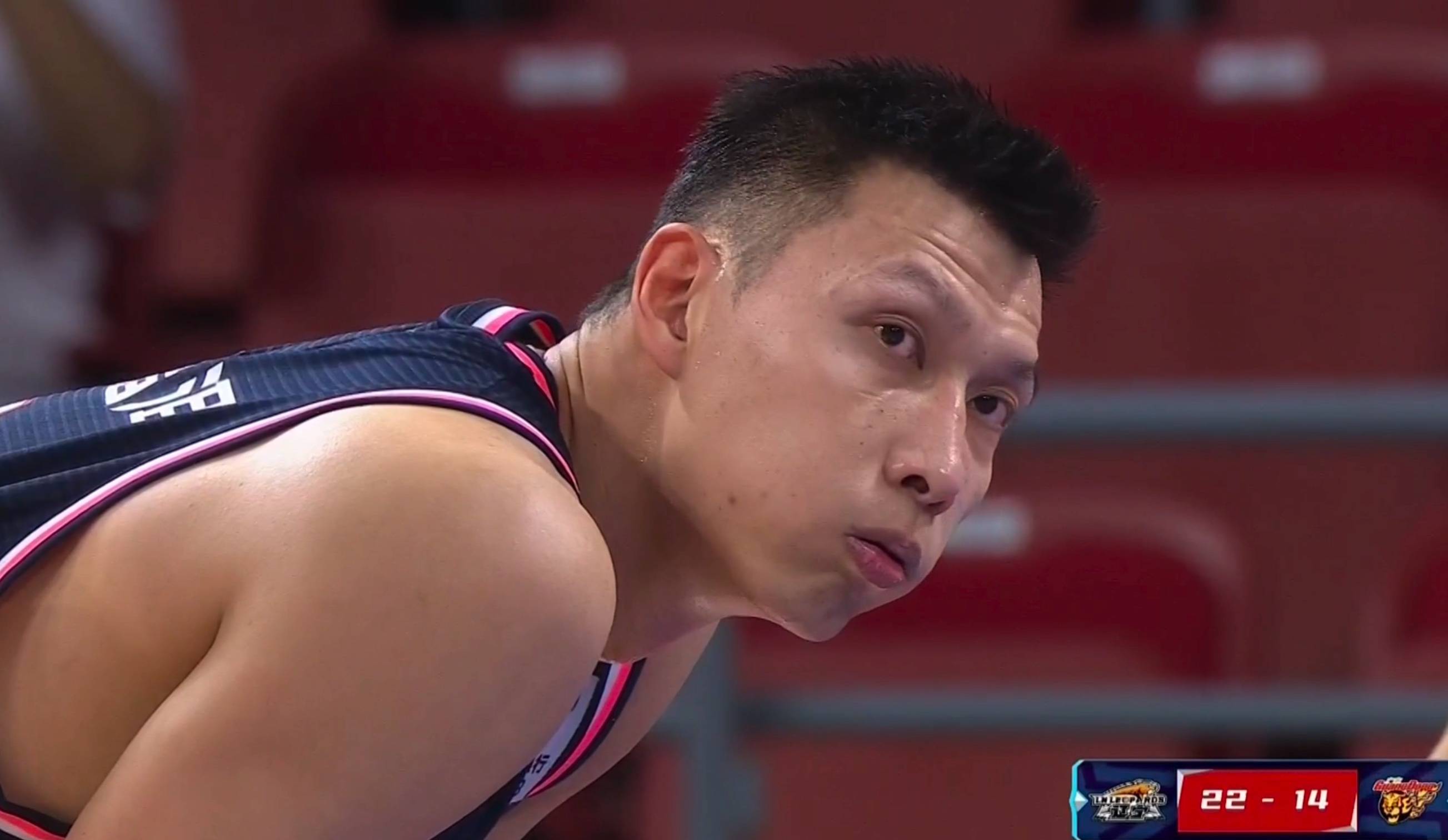 包含游泳大师赛上演强强对话,江畔犀牛队强势横扫雪域飞鹰队,多点开花奏效;防守强度拉满的词条 包含游泳大师赛上演强强对话,江畔犀牛队强势横扫雪域飞鹰队,多点开花奏效;防守强度拉满的词条