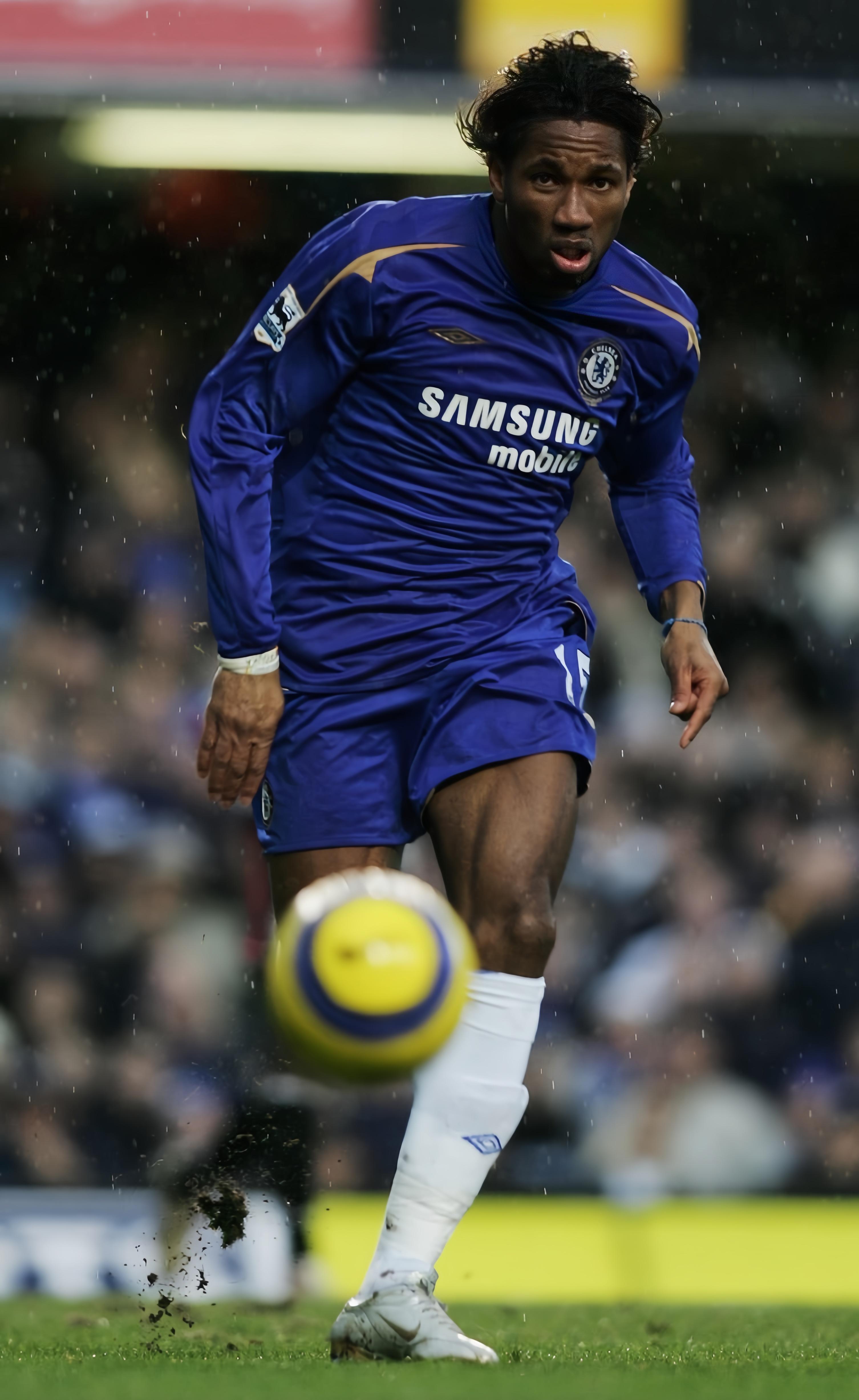 德罗巴在法国队比赛中刷新纪录,大比分获胜引发热议!赛场气氛高涨的简单介绍 德罗巴在法国队比赛中刷新纪录,大比分获胜引发热议!赛场气氛高涨的简单介绍