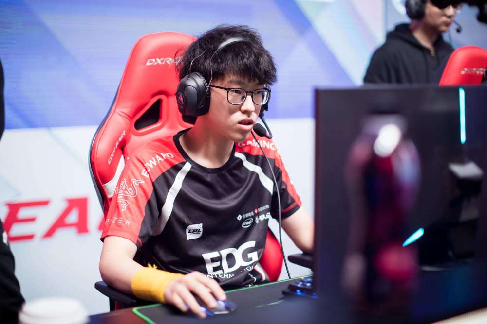 包含Scout赛事官方发布绝杀新规,G2争议不断!的词条 包含Scout赛事官方发布绝杀新规,G2争议不断!的词条